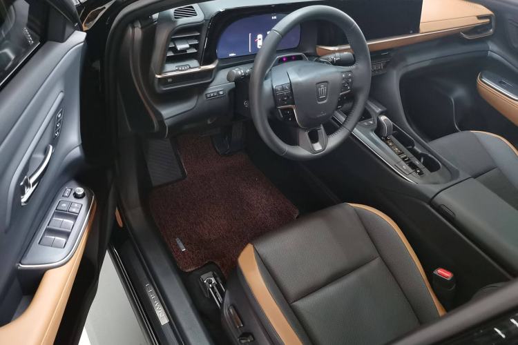 Used Toyota Crown 2023 2.4T SportCross HEV Four-Wheel Drive Ultimate Edition Interior 3