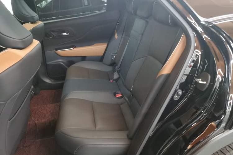 Used Toyota Crown 2023 2.4T SportCross HEV Four-Wheel Drive Ultimate Edition Interior 4