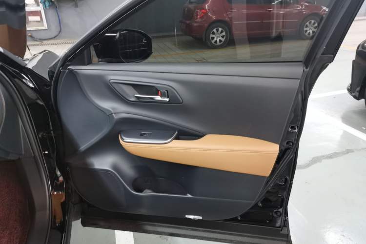 Used Toyota Crown 2023 2.4T SportCross HEV Four-Wheel Drive Ultimate Edition Interior 5