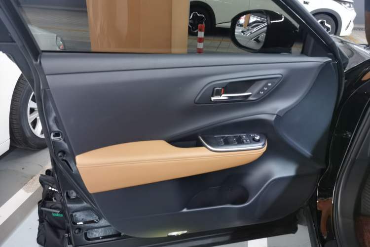 Used Toyota Crown 2023 2.4T SportCross HEV Four-Wheel Drive Ultimate Edition Interior 7