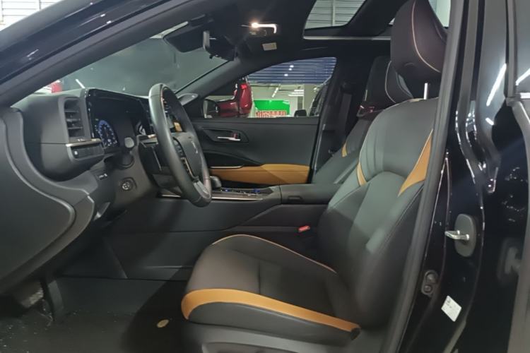 Used Toyota Crown 2023 2.4T SportCross HEV Four-Wheel Drive Ultimate Edition Left Front Seat