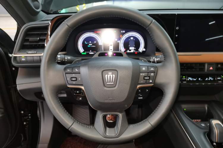 Used Toyota Crown 2023 2.4T SportCross HEV Four-Wheel Drive Ultimate Edition Steering Wheel