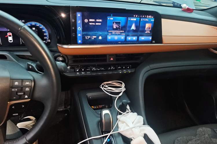 Used Toyota Crown 2023 2.4T SportCross HEV Four-Wheel Drive Ultimate Edition Audio And AC Panel