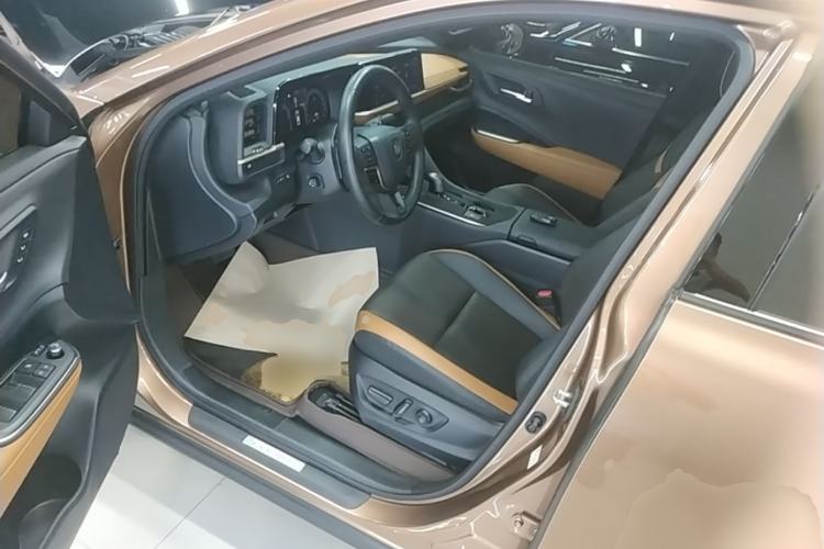 Used Toyota Crown 2023 2.4T SportCross HEV Four-Wheel Drive Ultimate Edition Driver Seat