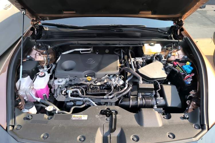 Used Toyota Crown 2023 2.5L SportCross HEV Two-Wheel Drive Prestige Edition Engine Bay