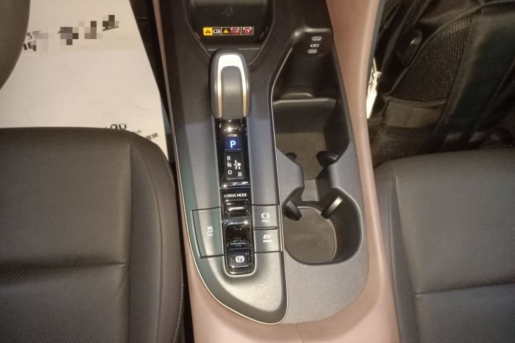 Used Toyota Crown 2023 2.5L SportCross HEV Two-Wheel Drive Prestige Edition Gear Lever