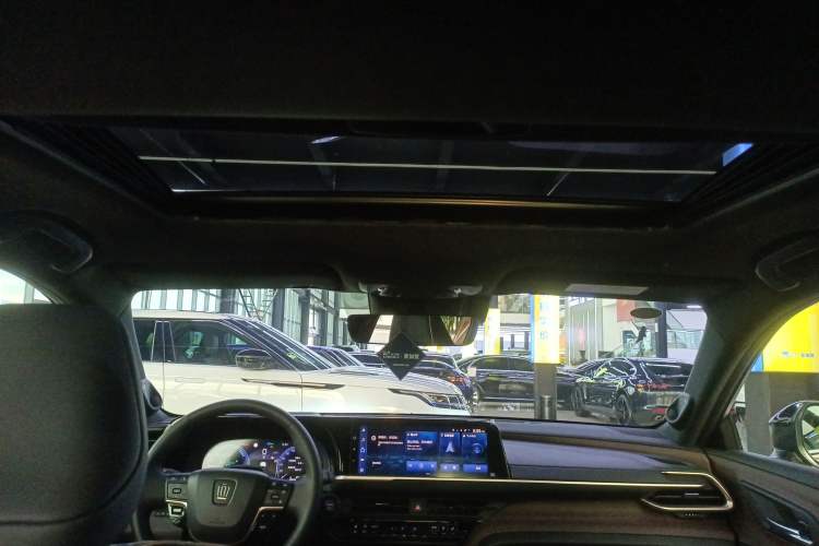 Used Toyota Crown 2023 2.5L SportCross HEV Two-Wheel Drive Prestige Edition Headliner