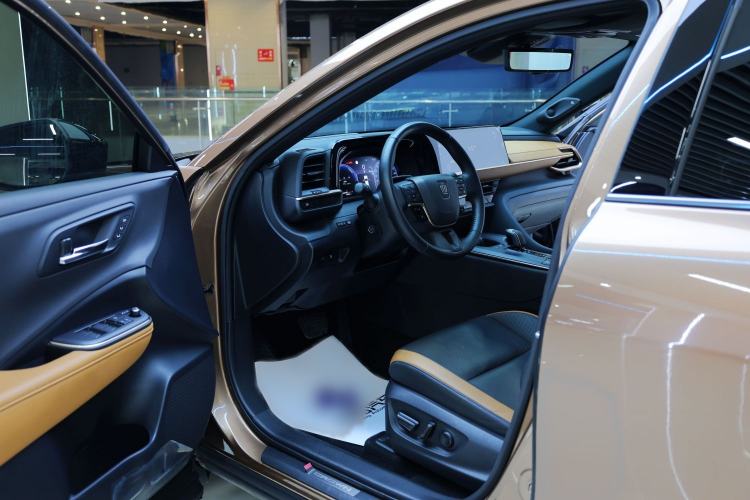 Used Toyota Crown 2023 2.4T SportCross HEV Four-Wheel Drive Ultimate Edition Interior 1