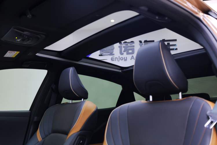 Used Toyota Crown 2023 2.4T SportCross HEV Four-Wheel Drive Ultimate Edition Interior 10