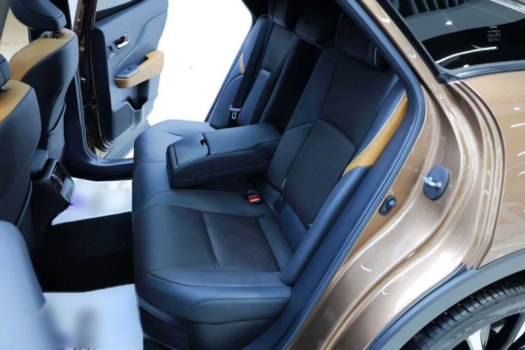 Used Toyota Crown 2023 2.4T SportCross HEV Four-Wheel Drive Ultimate Edition Interior 9