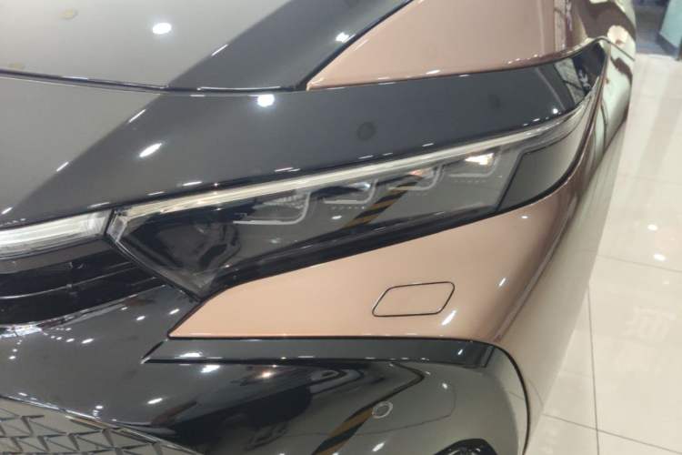 Used Toyota Crown 2023 2.5L SportCross HEV Two-Wheel Drive Prestige Edition Left Front Headlight