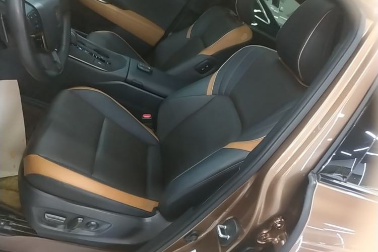 Used Toyota Crown 2023 2.4T SportCross HEV Four-Wheel Drive Ultimate Edition Left Front Seat