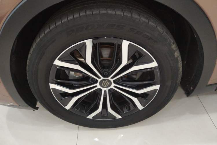 Used Toyota Crown 2023 2.5L SportCross HEV Two-Wheel Drive Prestige Edition Left Front Wheel Hub