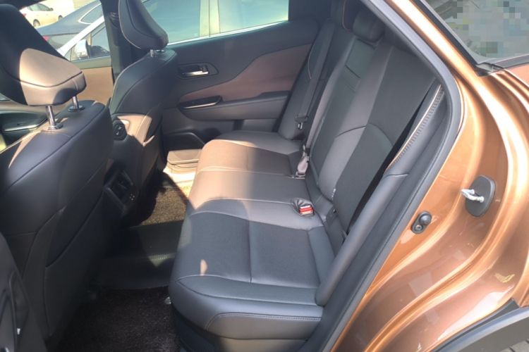 Used Toyota Crown 2023 2.5L SportCross HEV Two-Wheel Drive Prestige Edition Left Rear Seat