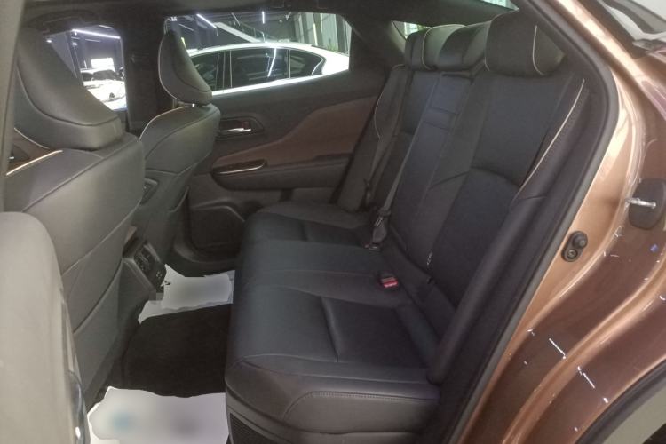 Used Toyota Crown 2023 2.5L SportCross HEV Two-Wheel Drive Prestige Edition Left Rear Seat