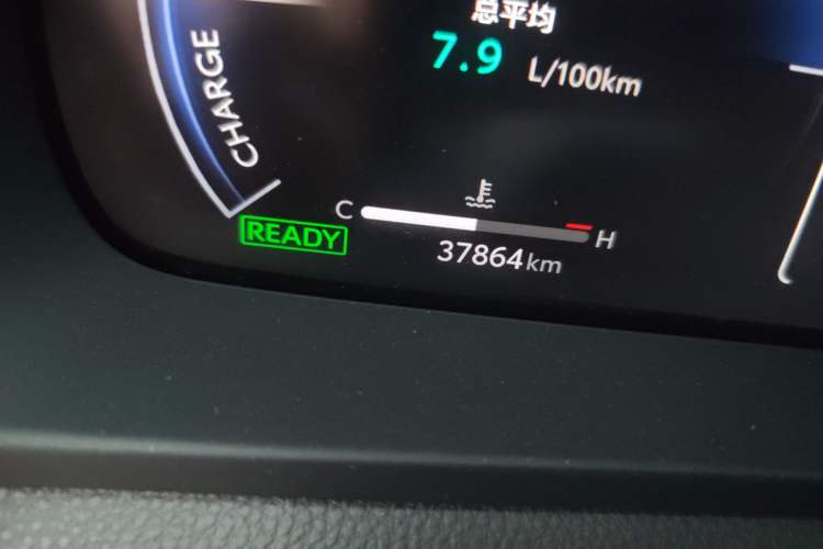 Used Toyota Crown 2023 2.4T SportCross HEV Four-Wheel Drive Ultimate Edition Odometer Close Up