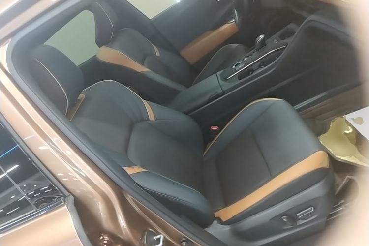 Used Toyota Crown 2023 2.4T SportCross HEV Four-Wheel Drive Ultimate Edition Right Front Seat