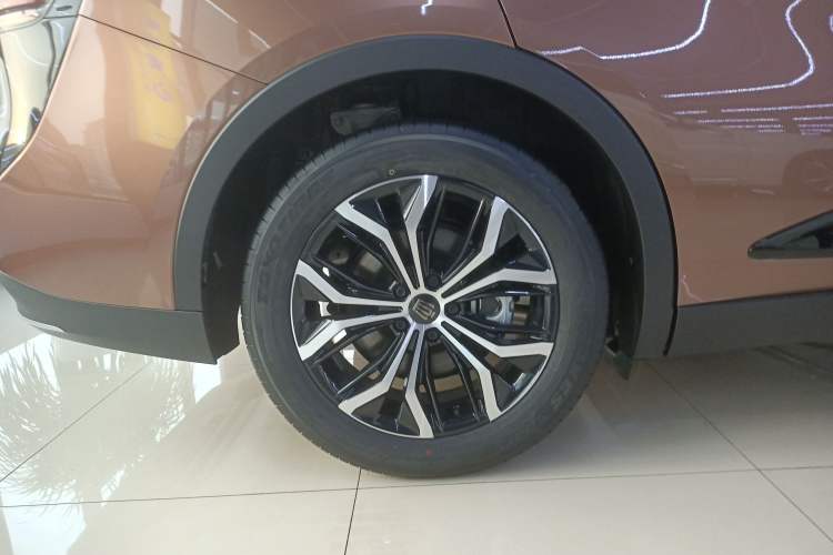 Used Toyota Crown 2023 2.5L SportCross HEV Two-Wheel Drive Prestige Edition Right Rear Wheel Hub