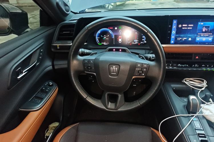 Used Toyota Crown 2023 2.4T SportCross HEV Four-Wheel Drive Ultimate Edition Steering Wheel