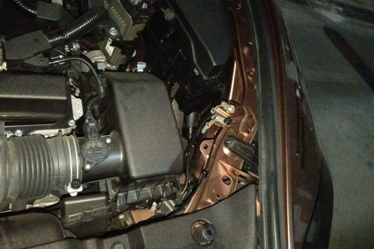 Used Toyota Crown 2023 2.5L SportCross HEV Two-Wheel Drive Prestige Edition Engine Bay Left