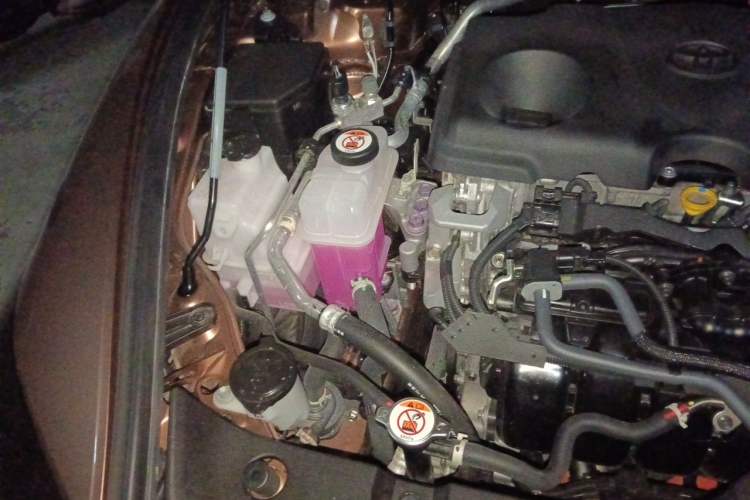 Used Toyota Crown 2023 2.5L SportCross HEV Two-Wheel Drive Prestige Edition Engine Bay Right