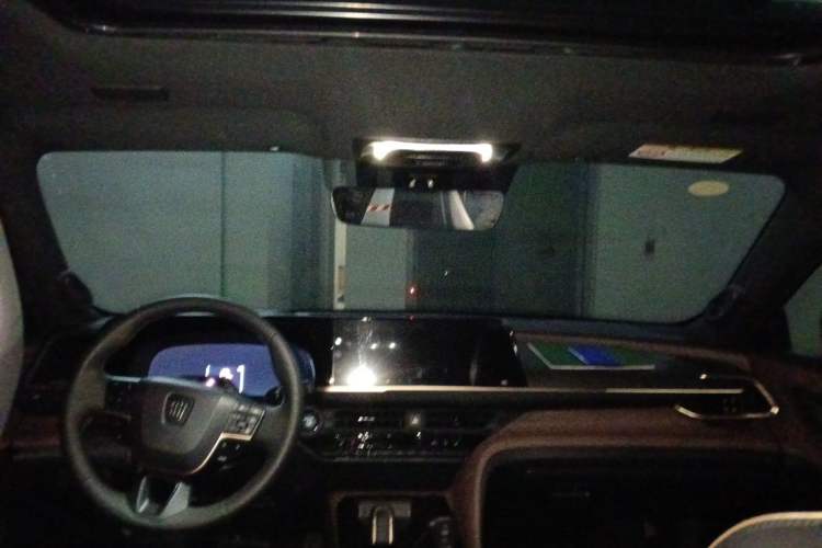 Used Toyota Crown 2023 2.5L SportCross HEV Two-Wheel Drive Prestige Edition Headliner