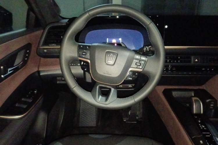 Used Toyota Crown 2023 2.5L SportCross HEV Two-Wheel Drive Prestige Edition Steering Wheel