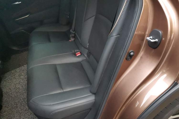 Used Toyota Crown 2023 2.5L SportCross HEV Two-Wheel Drive Prestige Edition Left Rear Seat
