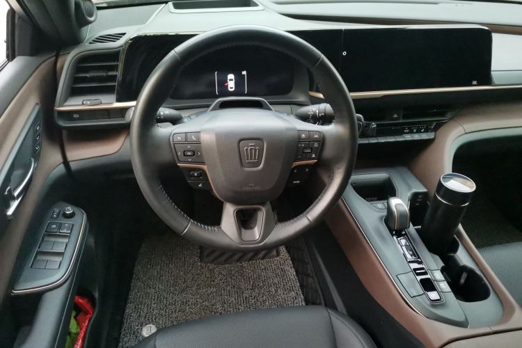 Used Toyota Crown 2023 2.5L SportCross HEV Two-Wheel Drive Prestige Edition Steering Wheel
