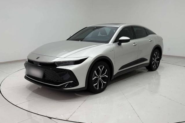 Used Toyota Crown 2023 2.5L SportCross HEV Two-Wheel Drive Prestige Edition