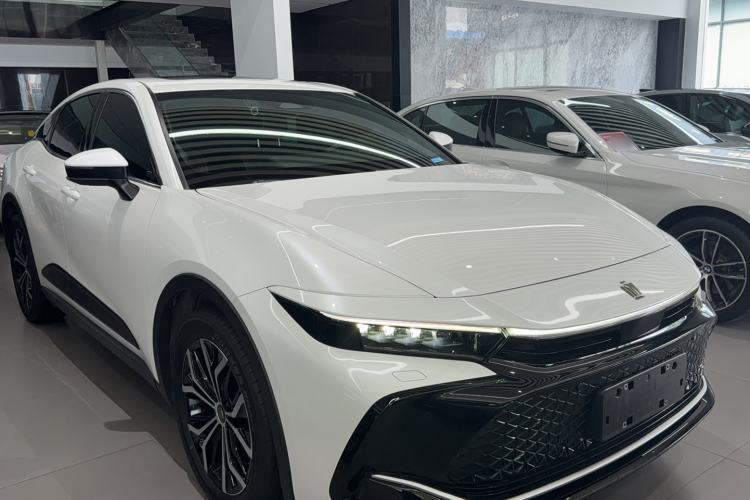 Used Toyota Crown 2023 2.5L SportCross HEV Two-Wheel Drive Prestige Edition Exterior 1