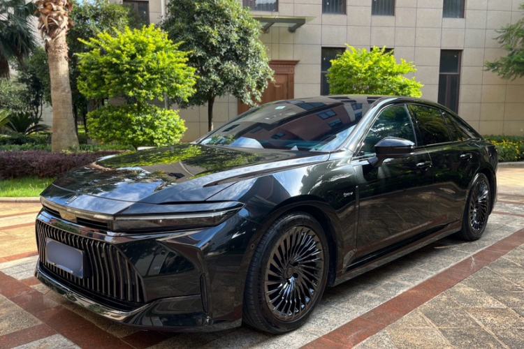 Toyota Crown 2024 2.5L Ultimate Edition