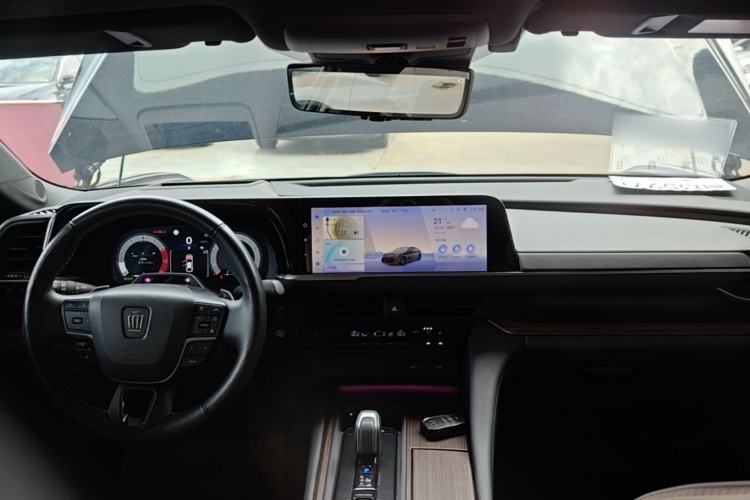 Used Toyota Crown 2024 2.5L Ultimate Edition Center Console