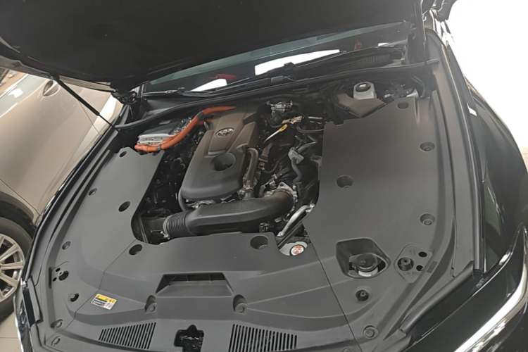 Used Toyota Crown 2024 2.5L Ultimate Edition Engine Bay