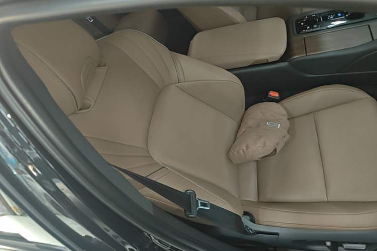 Used Toyota Crown 2024 2.5L Ultimate Edition Right Front Seat
