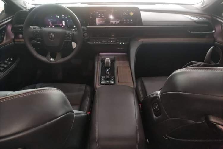 Used Toyota Crown 2024 2.5L Ultimate Edition Center Console