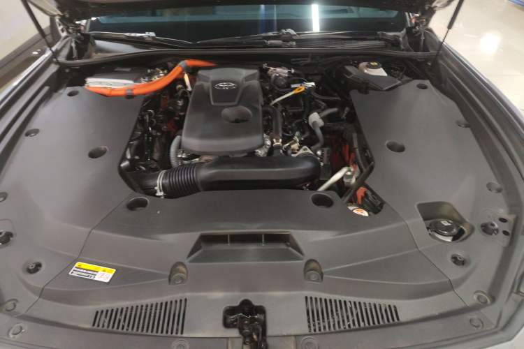 Used Toyota Crown 2024 2.5L Ultimate Edition Engine Bay