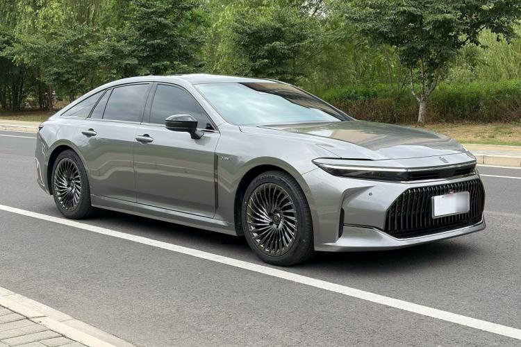 Used Toyota Crown 2024 2.5L Ultimate Edition Exterior 3