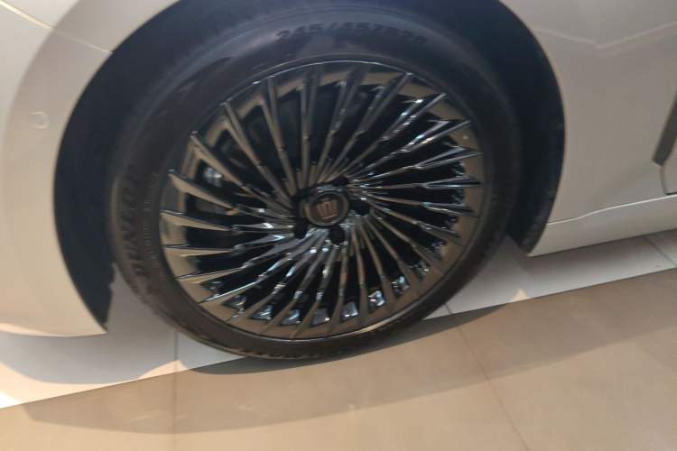 Used Toyota Crown 2024 2.5L Ultimate Edition Left Front Wheel Hub