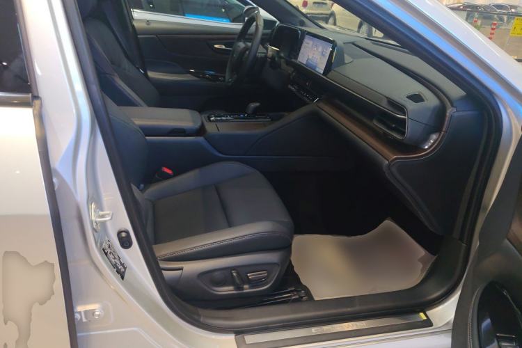 Used Toyota Crown 2024 2.5L Ultimate Edition Right Front Seat