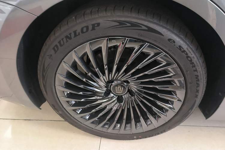 Used Toyota Crown 2024 2.5L Ultimate Edition Right Rear Wheel Hub