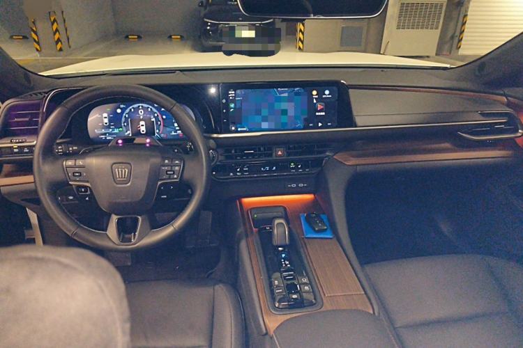 Used Toyota Crown 2024 2.5L Comfort Edition Center Console