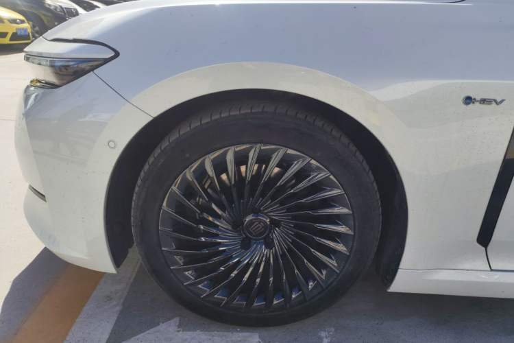 Used Toyota Crown 2024 2.5L Ultimate Edition Exterior 7