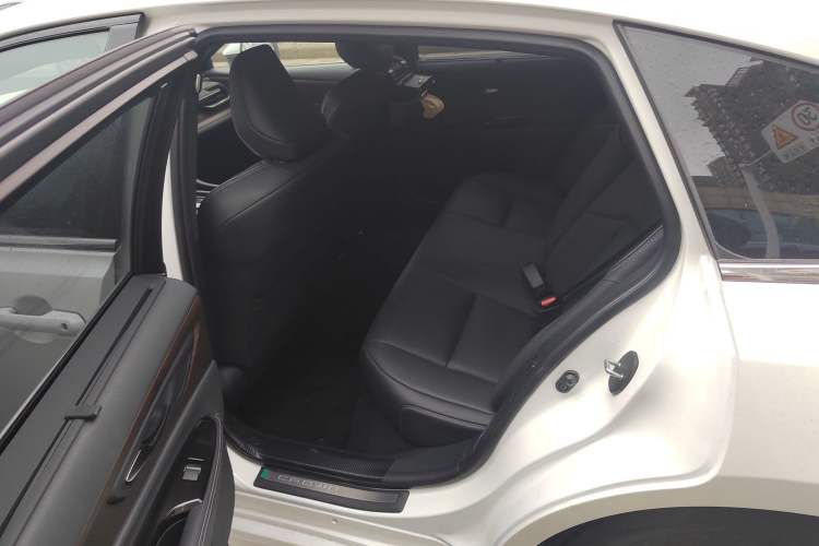 Used Toyota Crown 2024 2.5L Comfort Edition Left Rear Seat