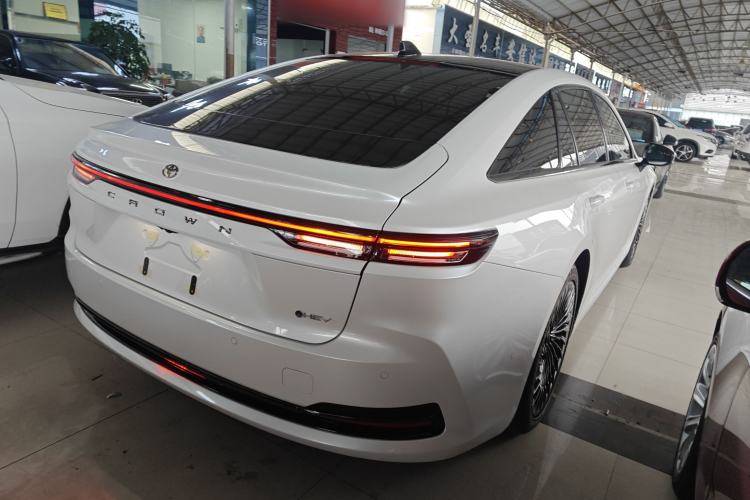 Used Toyota Crown 2024 2.5L Ultimate Edition Rear Right 45 Deg