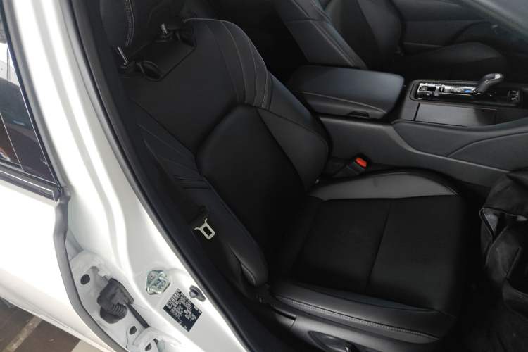 Used Toyota Crown 2024 2.5L Ultimate Edition Right Front Seat