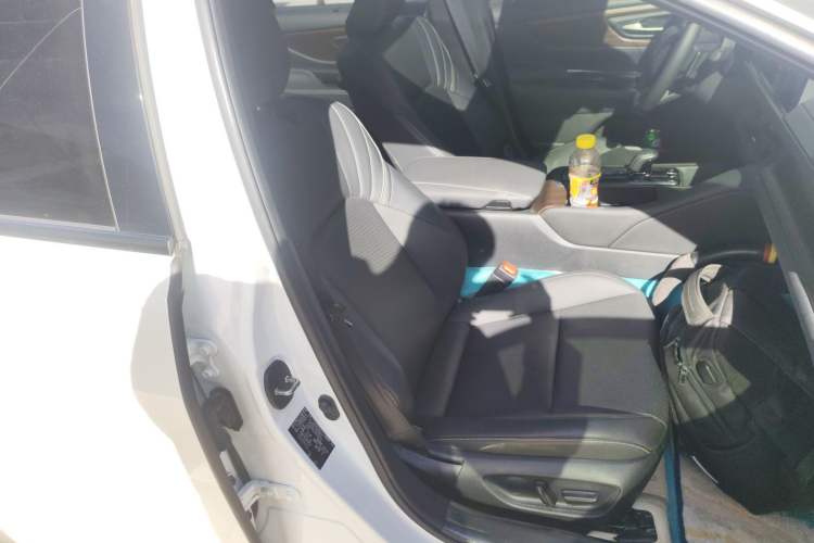 Used Toyota Crown 2024 2.5L Ultimate Edition Right Front Seat