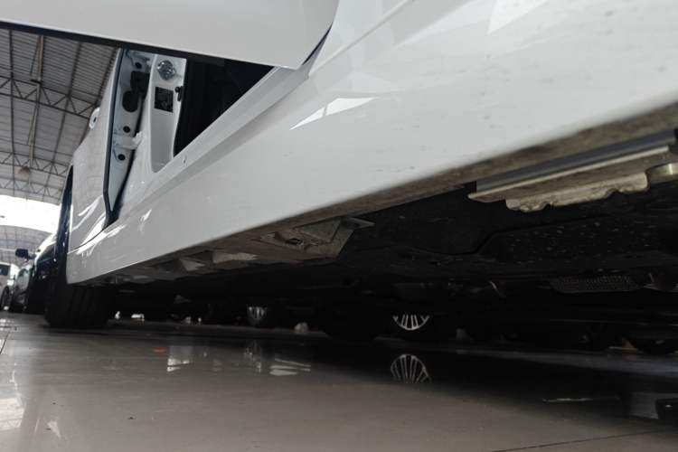 Used Toyota Crown 2024 2.5L Ultimate Edition Right Side Sill