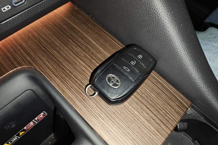 Used Toyota Crown 2024 2.5L Comfort Edition Vehicle Key