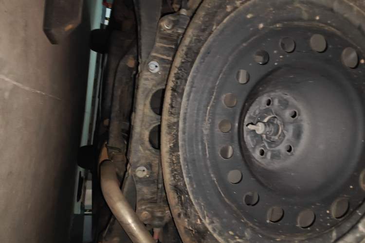 Used Toyota Crown Kluger 2021 2.5L HEV Two-Wheel Drive Entry Version Chassis Rear